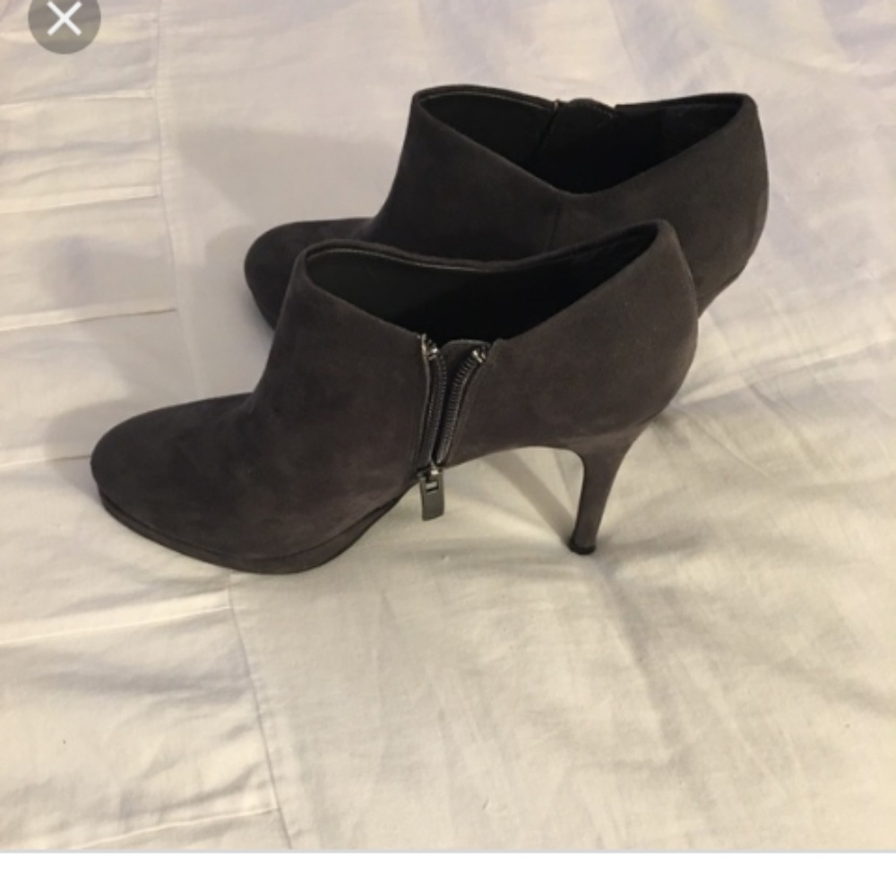 Liz Claiborne ankle boots